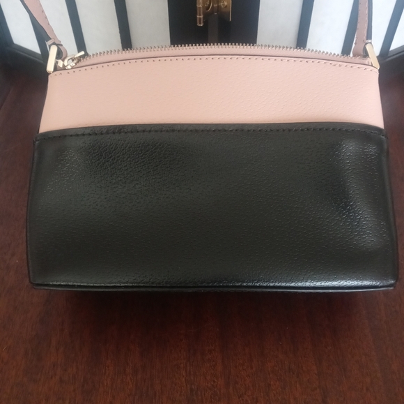 Kate Spade Crossbody Bag Black and Pink Amazing Condition! - Picture 4 of 6